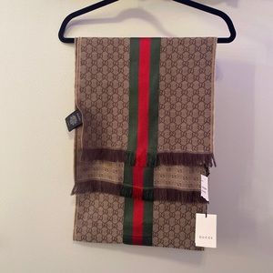 Gucci Jacquard Knitted Scarf